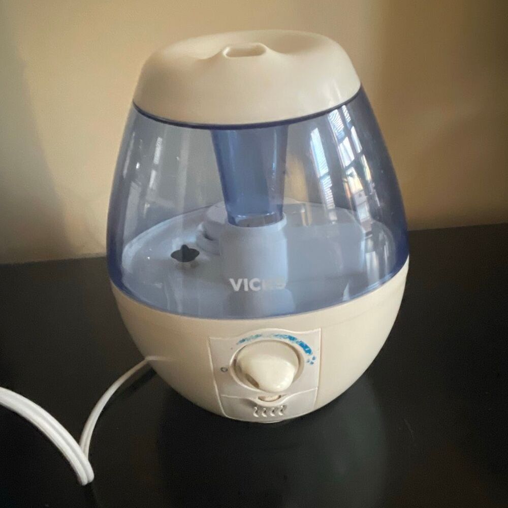 Vick’s mini humidifier 0.5 gallon filter free cool mist ultra quiet tested works